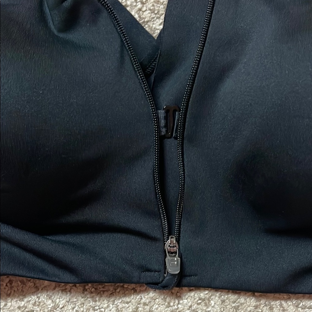 NWOT Zippered Black Sports Bra - Picture 2 of 4